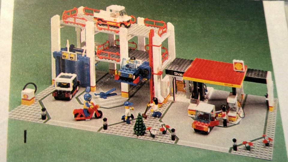 1989 Sears Wishbook Lego Shell station